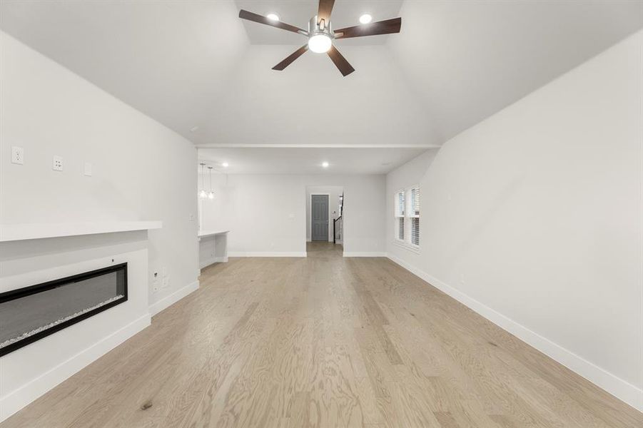 15. 1917 Sapphire - Family (3)