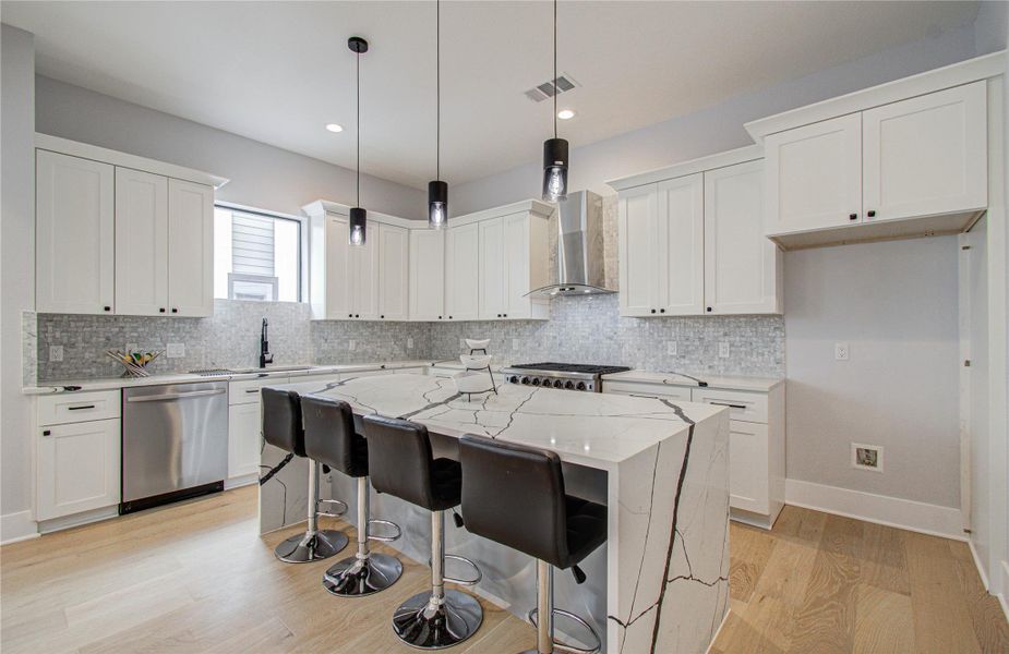 Grand kitchen!
