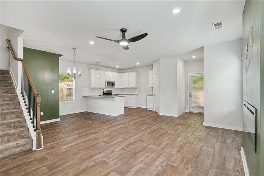 Spacious, unfurnished interior of a new home in Campground Crossing, McDonough (Image 22).