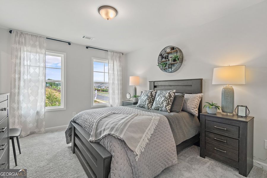 Furnished interior view inside a new home in Ponderosa Farms Manor, Gainesville (Image 16).