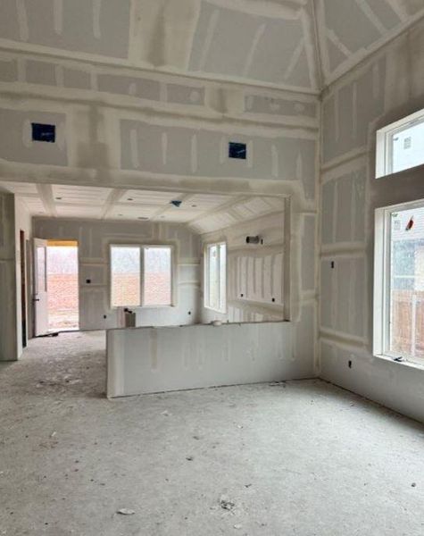 2613 Fargo Pl Living Progress