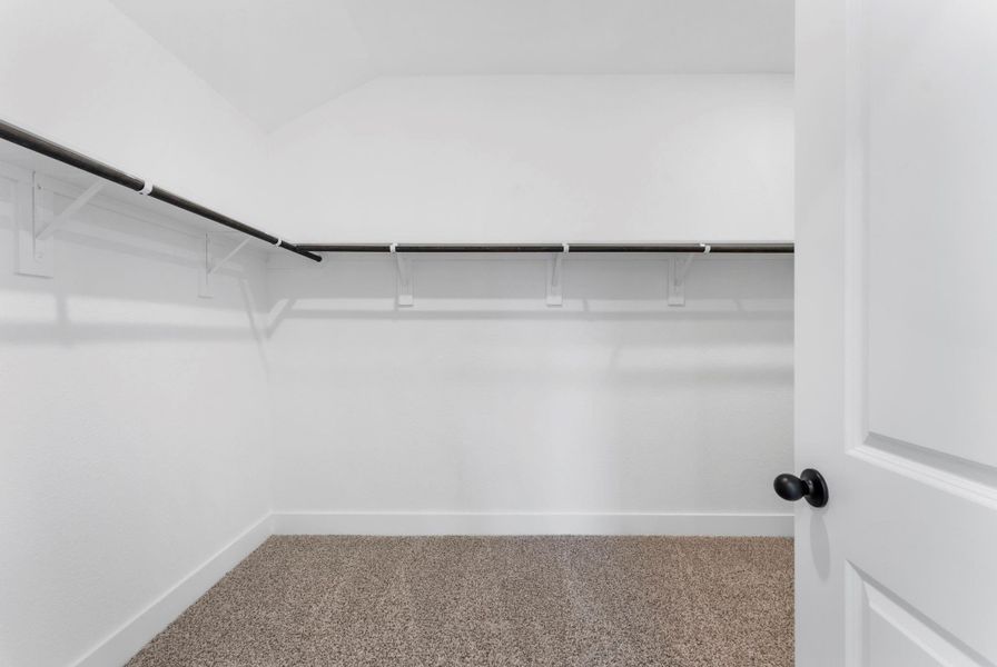 Spacious, unfurnished interior of a new home in Chapel Lakes, Montgomery (Image 40).