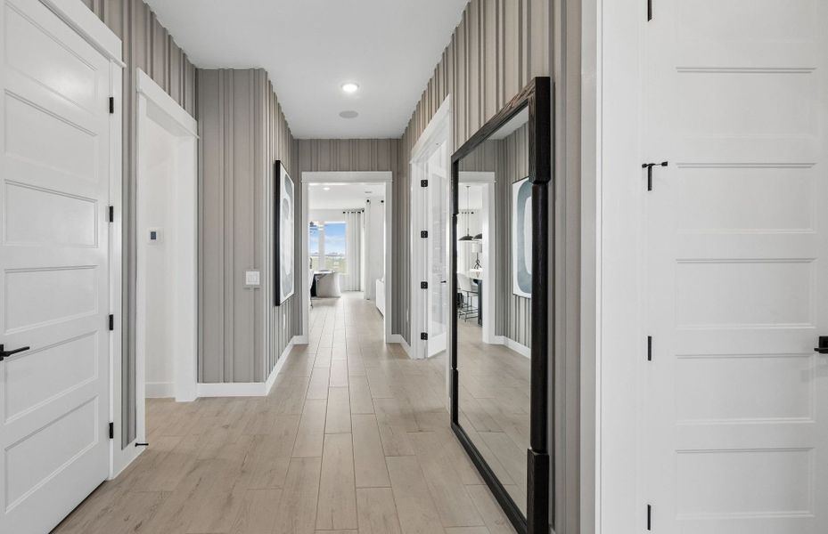 Representative unfurnished interior of a home built from the Renown by Del Webb in Del Webb Sugar Land at Ryehill, Rosenberg (Image 20). Representative unfurnished interior of a home built from the Renown by Del Webb in Del Webb Sugar Land at Ryehill, Rosenberg (Image 20).