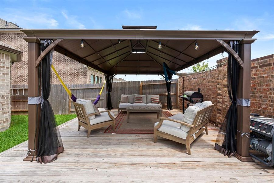 Exterior details of a home in Lago Mar – 50', Texas City (Image 9). Exterior details of a home in Lago Mar – 50', Texas City (Image 9).