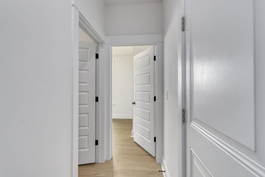 Spacious, unfurnished interior of a new home in Arcadia, Myrtle Beach (Image 29).