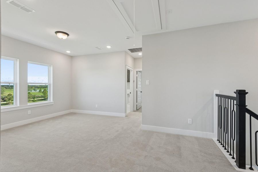Spacious, unfurnished interior of a new home in , Katy (Image 31).