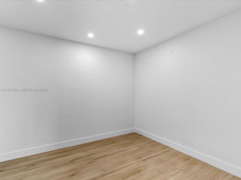 Spacious, unfurnished interior of a new home in , Miami (Image 39).