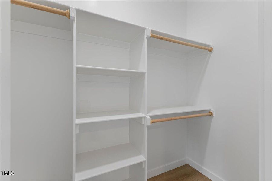 12-123-125 Ottawa Dr