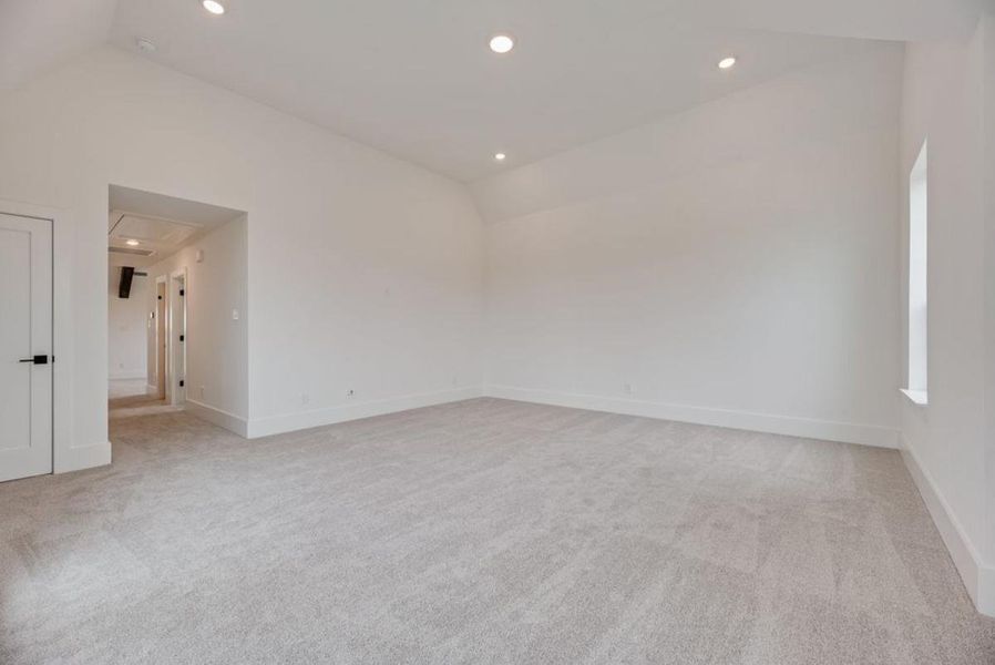 Spacious, unfurnished interior of a new home in Park Place, Prosper (Image 34). Spacious, unfurnished interior of a new home in Park Place, Prosper (Image 34).