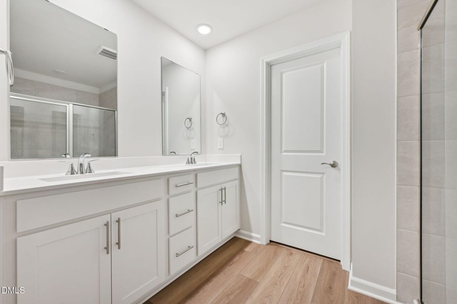 37-web-or-mls-Oak Manor - Raleigh - 165