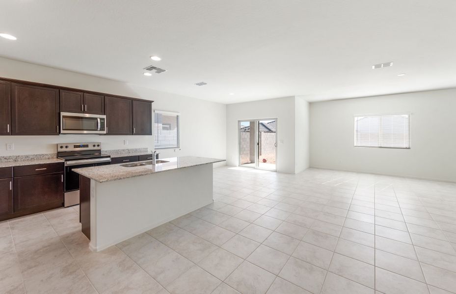 Furnished interior view inside a new home in Copper Falls, Buckeye (Image 5).