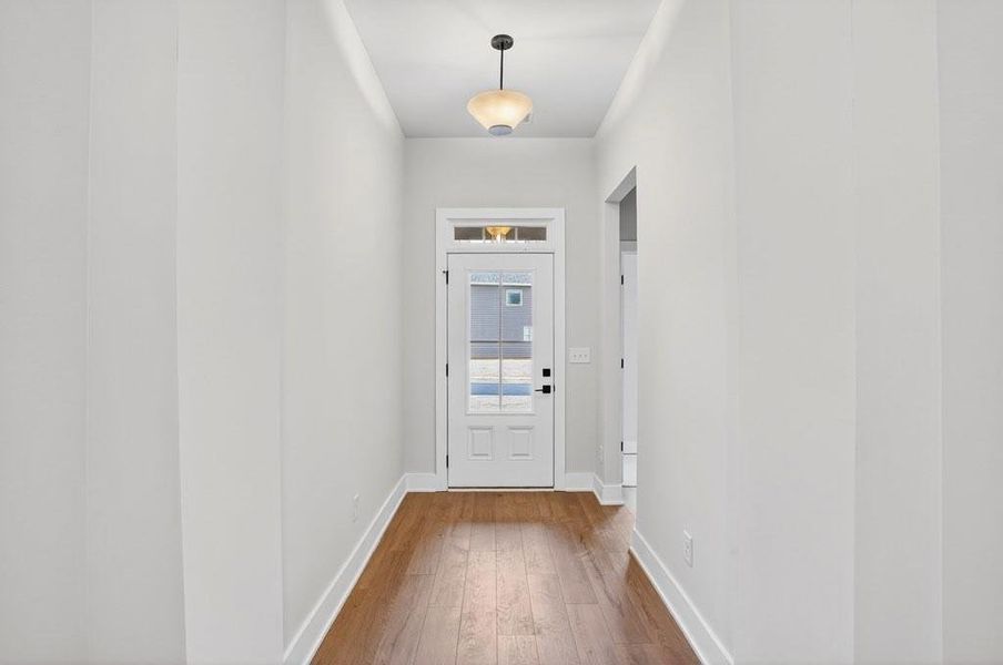 Spacious, unfurnished interior of a new home in The Fairways at Mirror Lake, Villa Rica (Image 34).