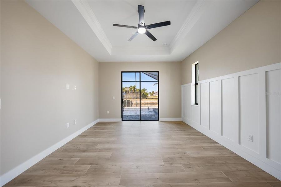 Spacious, unfurnished interior of a new home in , Port Charlotte (Image 13).