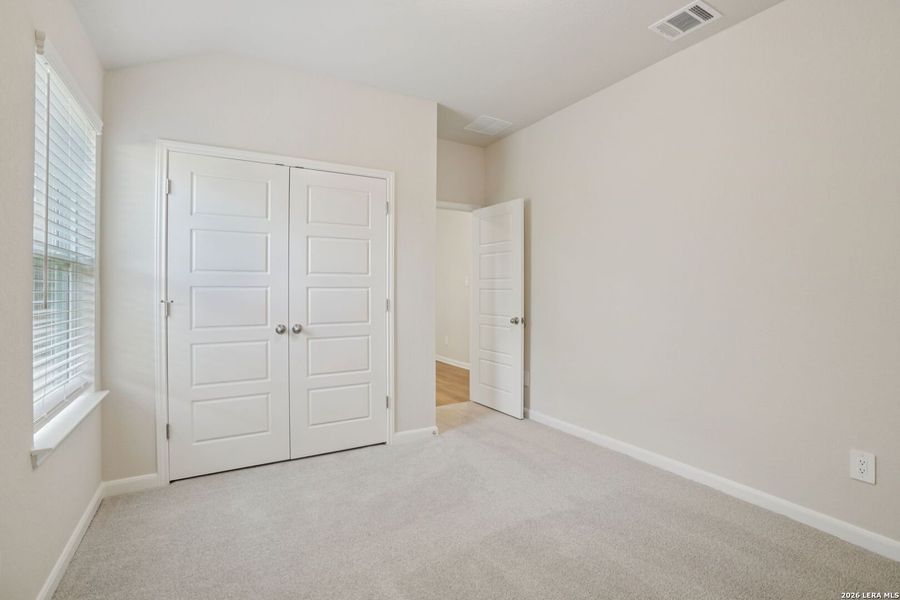 Spacious, unfurnished interior of a new home in Sagebrooke - Premier Series, San Antonio (Image 30).