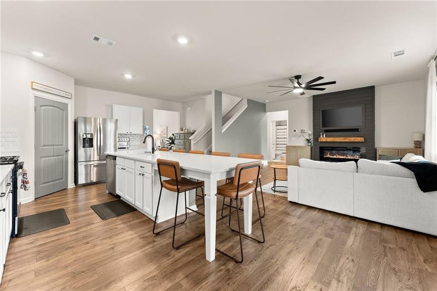 Furnished interior view inside a new home in , Dawsonville (Image 34).