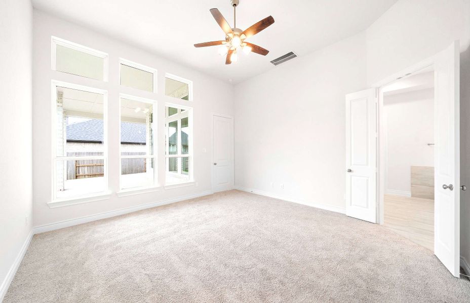 Representative unfurnished interior of a home built from the 2909AU by Ravenna Homes in Audubon 60′, Magnolia (Image 35).