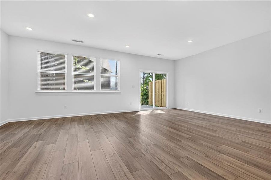 Spacious, unfurnished interior of a new home in , Lawrenceville (Image 13).