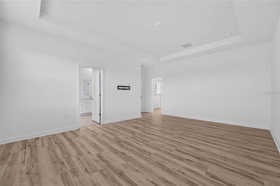 Spacious, unfurnished interior of a new home in , Apopka (Image 25).