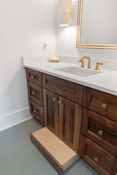 Image 92 of a home in .