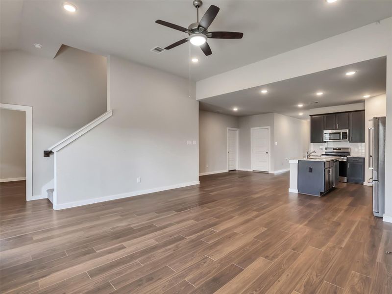 Spacious, unfurnished interior of a new home in , La Marque (Image 29).