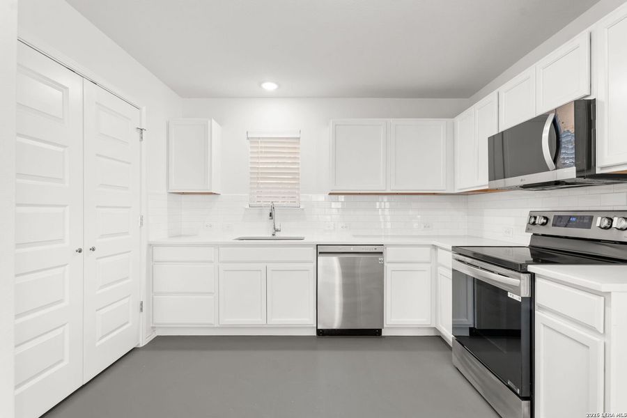 Furnished interior view inside a new home in , San Antonio (Image 5).