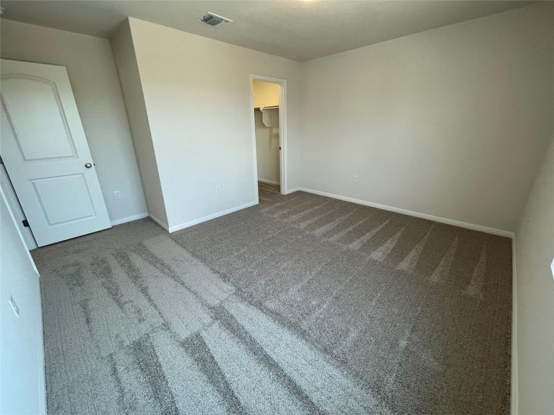 Spacious, unfurnished interior of a new home in Covered Bridge, Hutto (Image 32). Spacious, unfurnished interior of a new home in Covered Bridge, Hutto (Image 32).