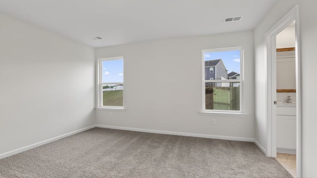 Spacious, unfurnished interior of a new home in Baxter Village, Boiling Springs (Image 27).