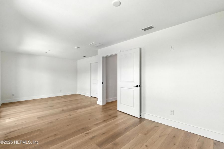 Spacious, unfurnished interior of a new home in , St. Augustine (Image 39).