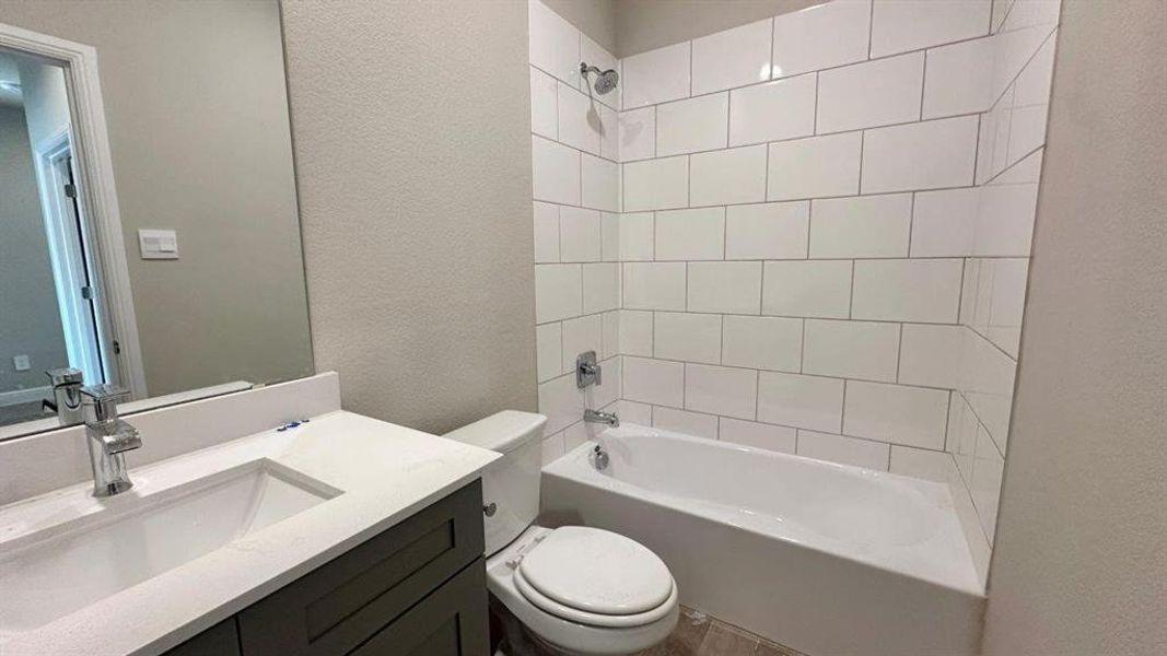 Furnished interior view inside a new home in Rock Creek Ranch, Fort Worth (Image 7). Furnished interior view inside a new home in Rock Creek Ranch, Fort Worth (Image 7).