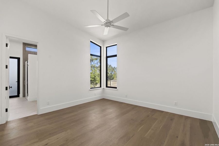 Spacious, unfurnished interior of a new home in , Boerne (Image 37).