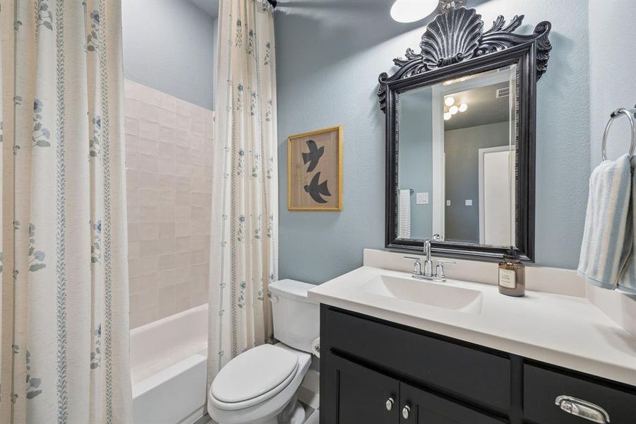 Furnished interior view inside a new home in , Rockwall (Image 18).