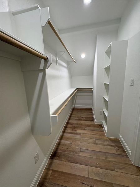 Spacious, unfurnished interior of a new home in , Conroe (Image 14).