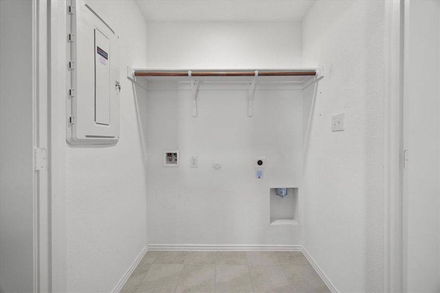 Spacious, unfurnished interior of a new home in , Forney (Image 12).