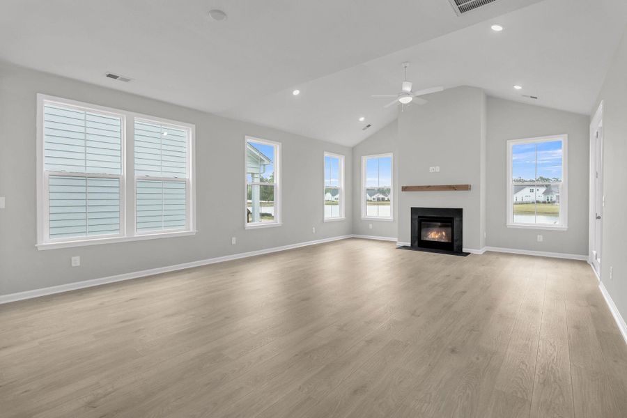 Spacious, unfurnished interior of a new home in Tidewater at Lakes of Cane Bay, Summerville (Image 37). Spacious, unfurnished interior of a new home in Tidewater at Lakes of Cane Bay, Summerville (Image 37).