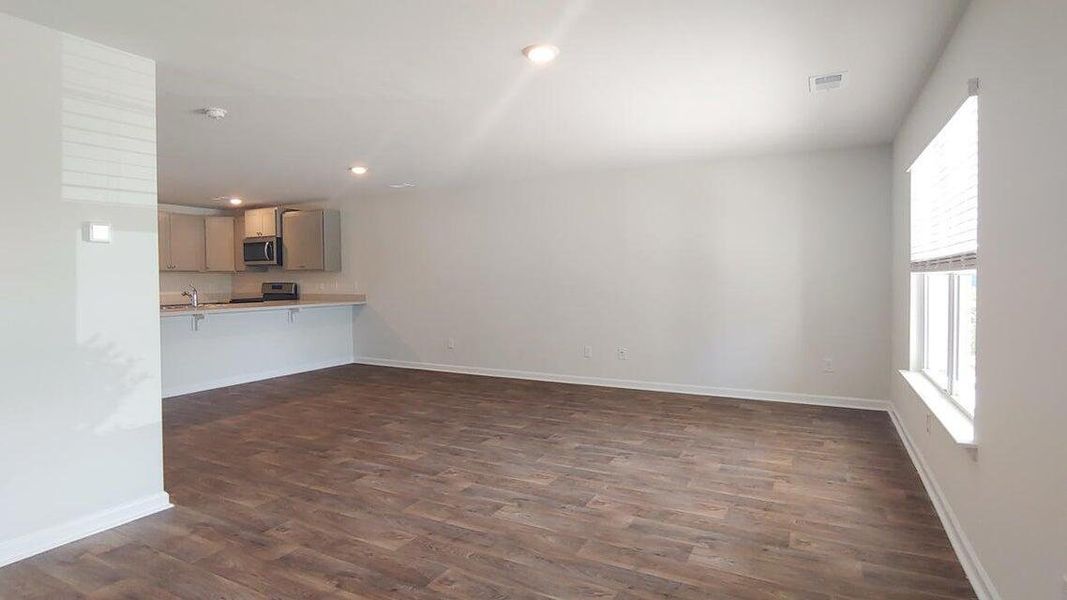 Spacious, unfurnished interior of a new home in Garbon Fields, Summerville (Image 17).