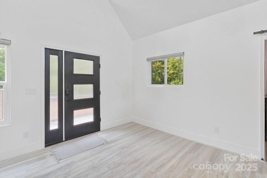 Spacious, unfurnished interior of a new home in , Rutherfordton (Image 12).