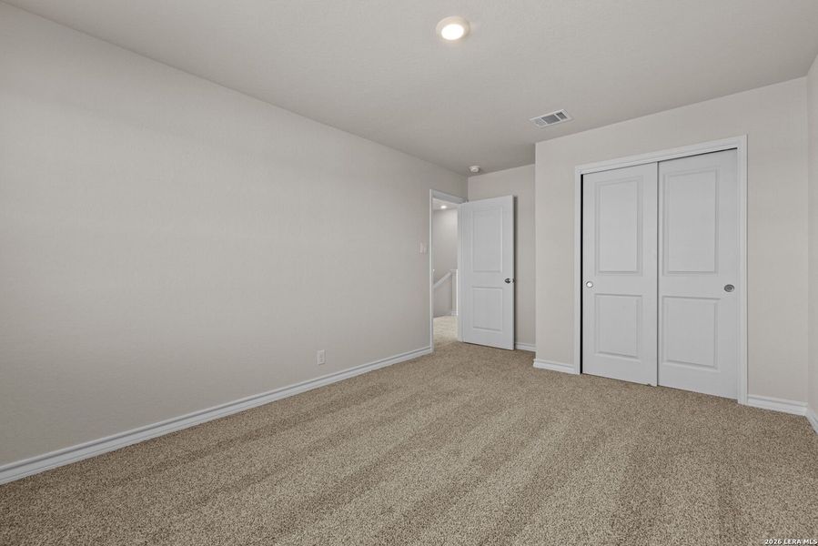 Spacious, unfurnished interior of a new home in Redbird Ranch, San Antonio (Image 23).