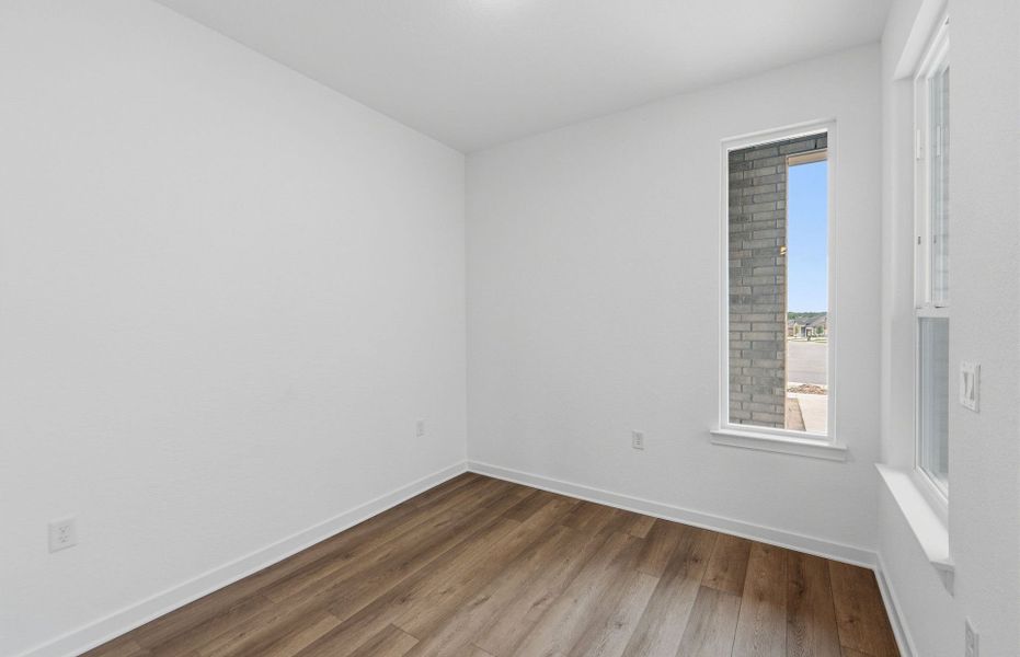 Spacious, unfurnished interior of a new home in Sun City Texas, Georgetown (Image 30).