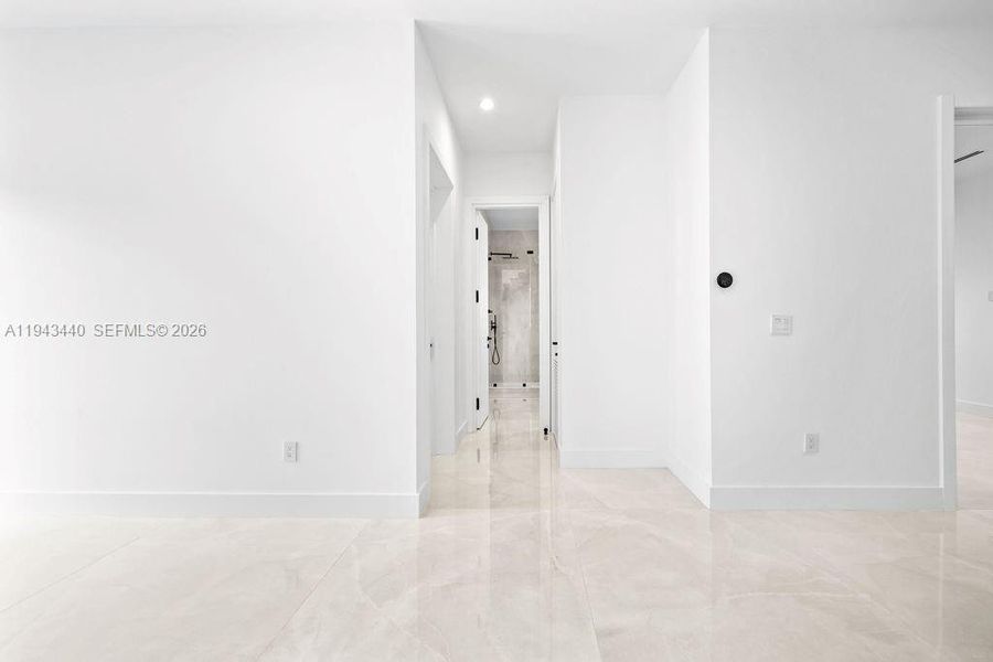 Spacious, unfurnished interior of a new home in , Fort Lauderdale (Image 22). Spacious, unfurnished interior of a new home in , Fort Lauderdale (Image 22).
