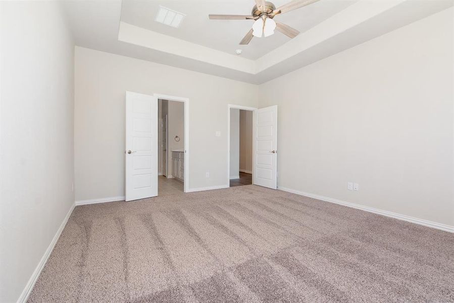 Spacious, unfurnished interior of a new home in Courts Of Bonnie Brae, Denton (Image 24).
