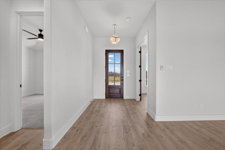Spacious, unfurnished interior of a new home in Paloma Ranches, Justin (Image 18). Spacious, unfurnished interior of a new home in Paloma Ranches, Justin (Image 18).