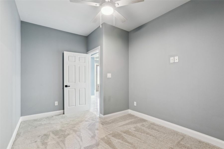Spacious, unfurnished interior of a new home in , Cedar Creek (Image 30).