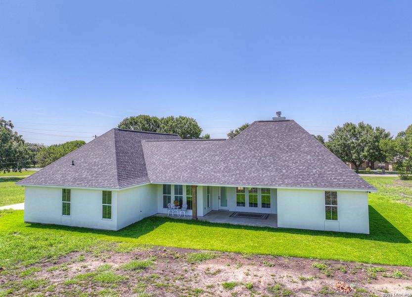 Exterior details and patio area of a home in , Seguin (Image 42).