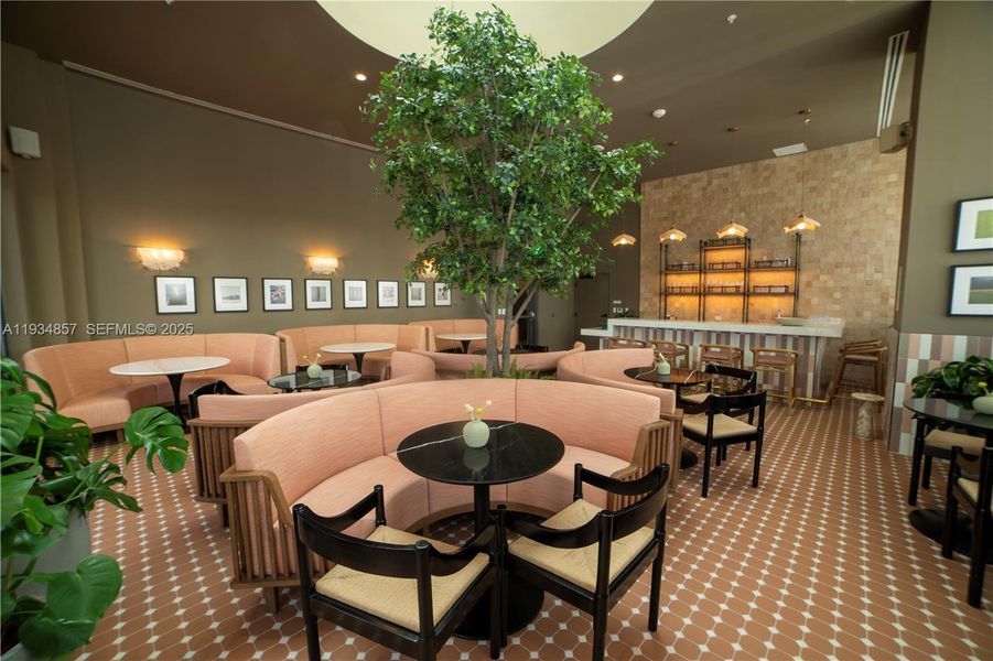 Community amenities in , Miami (Image 22).