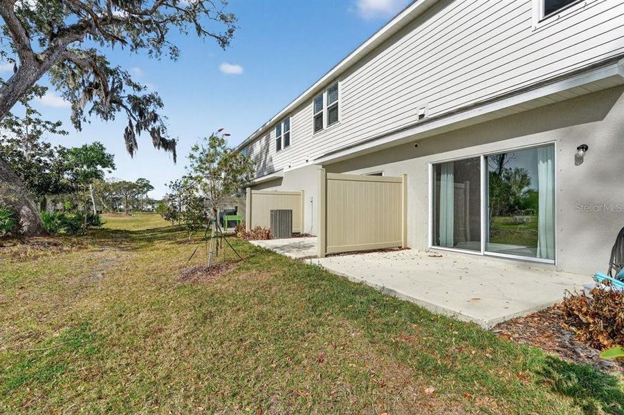 Exterior details and patio area of a home in , Edgewater (Image 4).