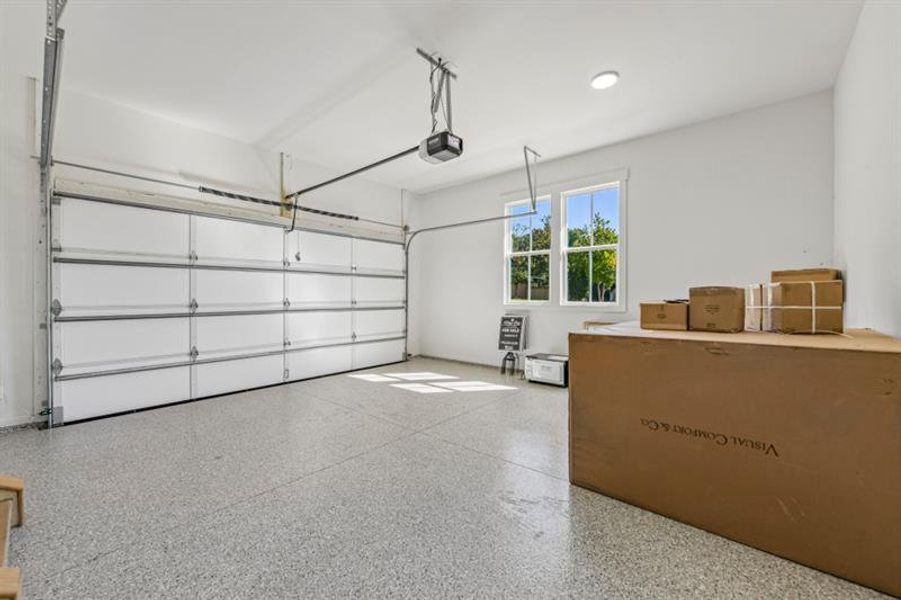 Spacious, unfurnished interior of a new home in White Post on Lake Lanier, Gainesville (Image 43). Spacious, unfurnished interior of a new home in White Post on Lake Lanier, Gainesville (Image 43).