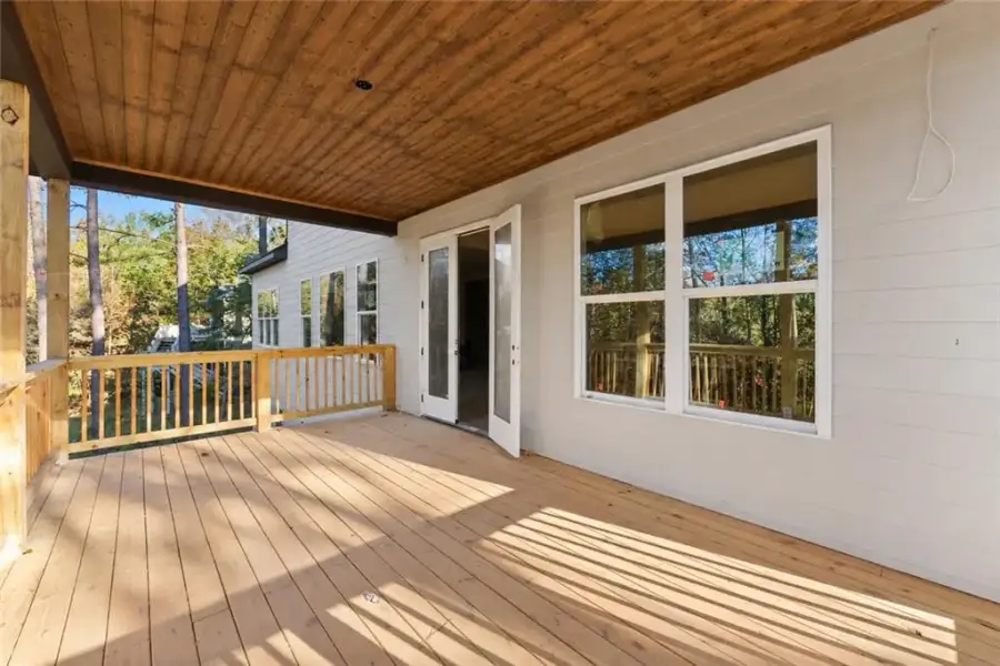 Exterior details and patio area of a home in , Dawsonville (Image 3).