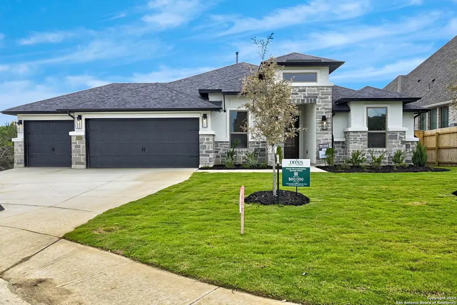 Exterior details and patio area of a home in Kinder Ranch 70's, San Antonio (Image 1).
