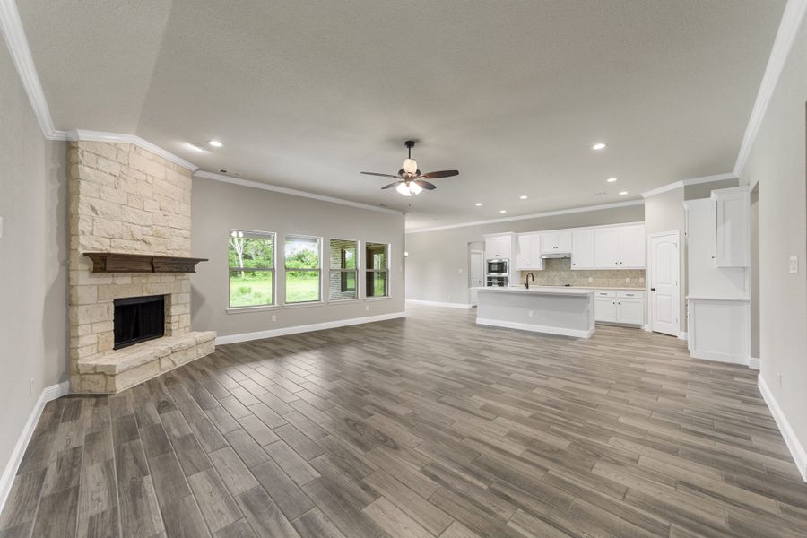 Representative unfurnished interior of a home built from the 2591 by Robbie Hale Homes in High Meadows Estates, Nevada (Image 25).