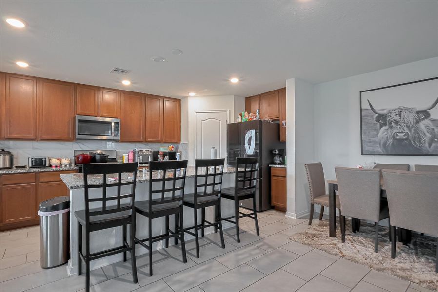 Furnished interior view inside a new home in Deer Run Meadows, Richmond (Image 41). Furnished interior view inside a new home in Deer Run Meadows, Richmond (Image 41).
